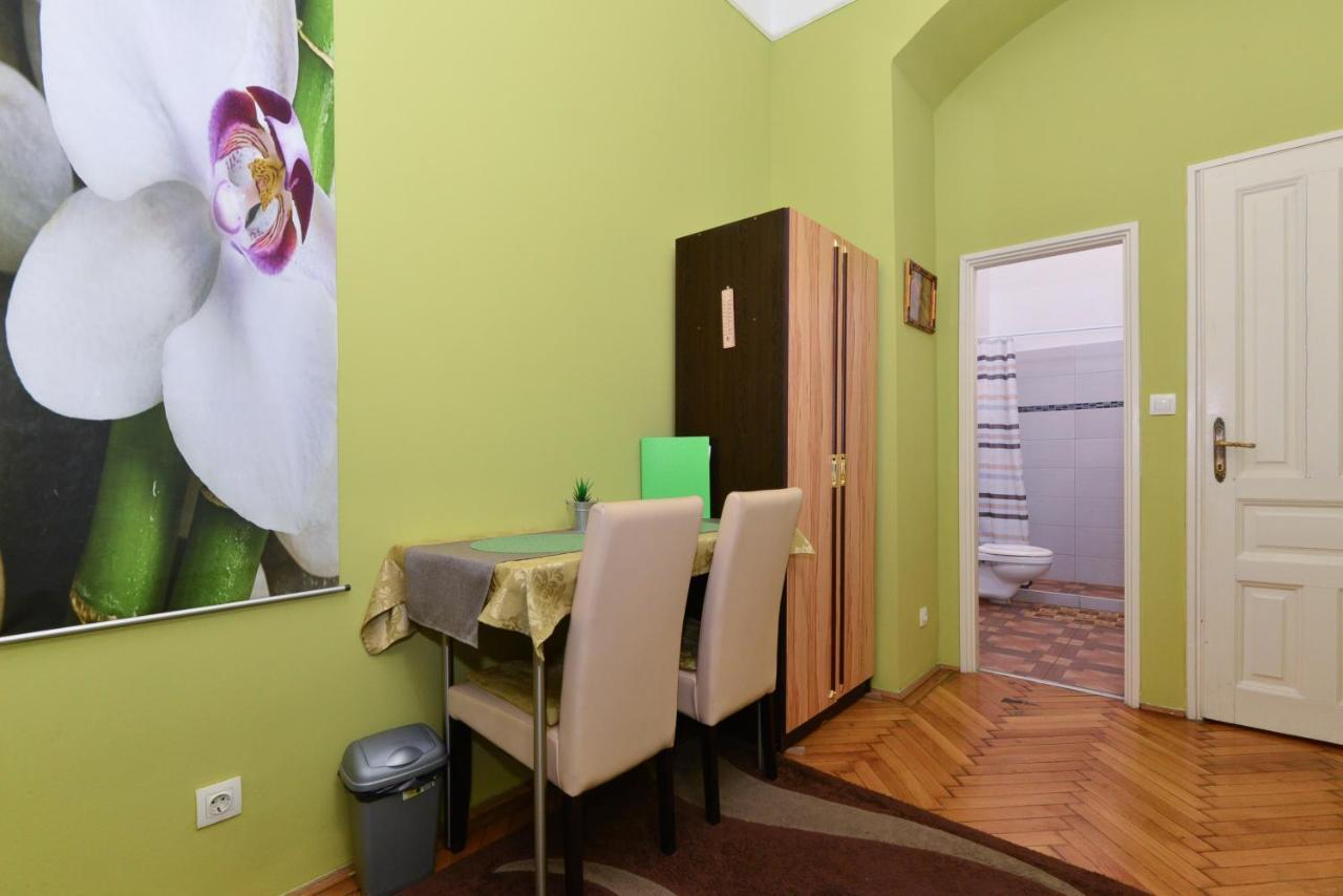 Mandy Apartments Budapeste Exterior foto